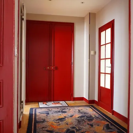 Appartamento 17 In Lively Village Style Poncelet District *