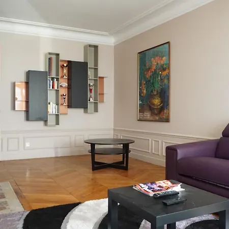 Appartamento 17 In Lively Village Style Poncelet District Parigi