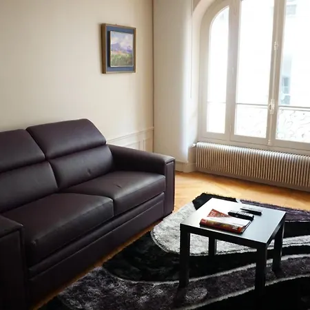 Appartamento 17 In Lively Village Style Poncelet District Parigi
